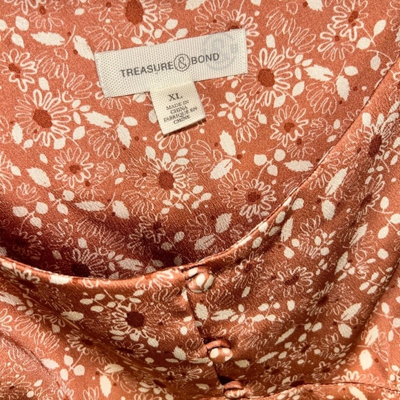 Treasure and Bond Cap Sleeve Satin Top Size XL - Picture 2 of 6